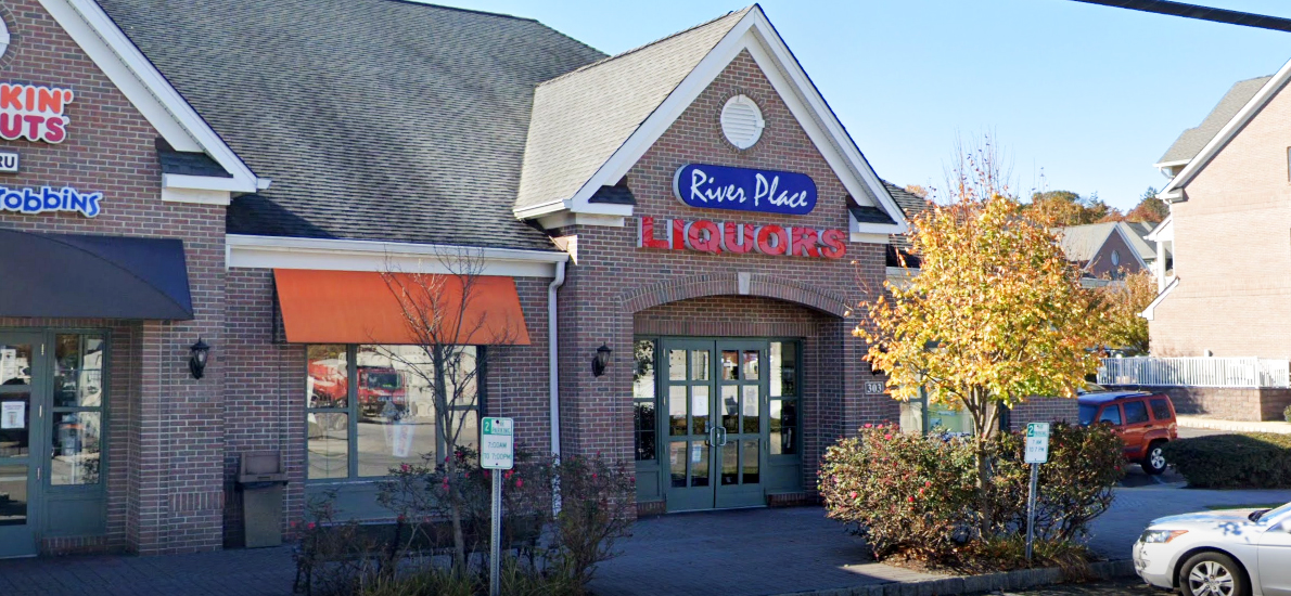 23 Wine and Spirits-997730-4