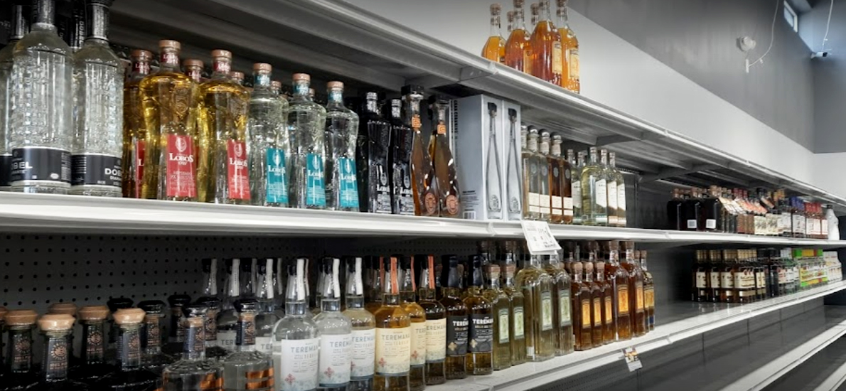 BP Liquor Store-150350-1