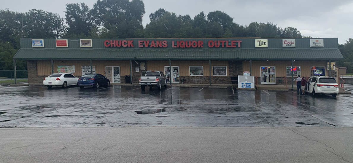 Chuck Evans Liquor Outlet-844409-1