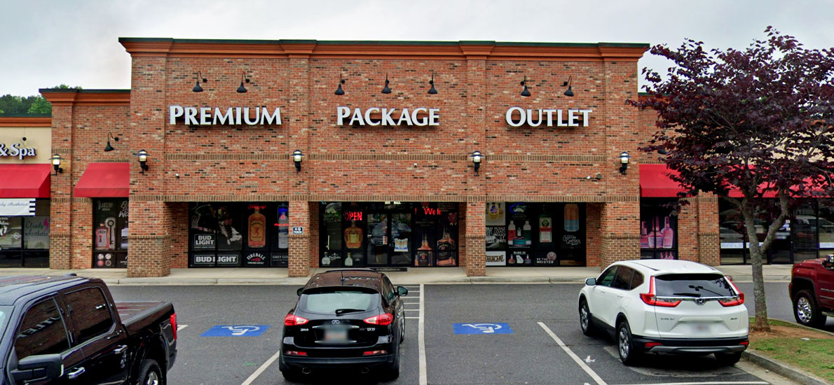 Premium Package Outlet-560489-1