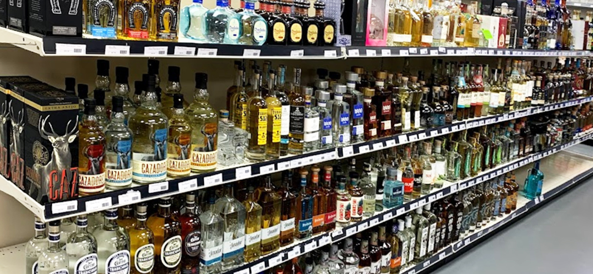 Wisky's Liquor 3-888364-5
