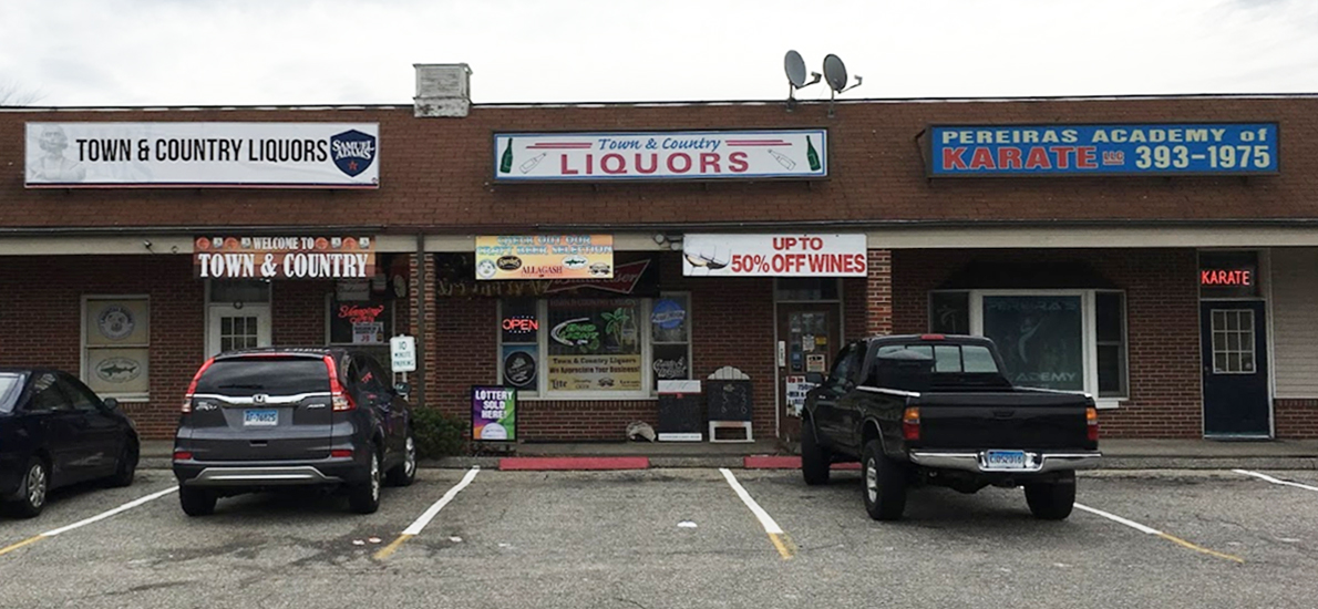 Town & Country Liquors-370103-2